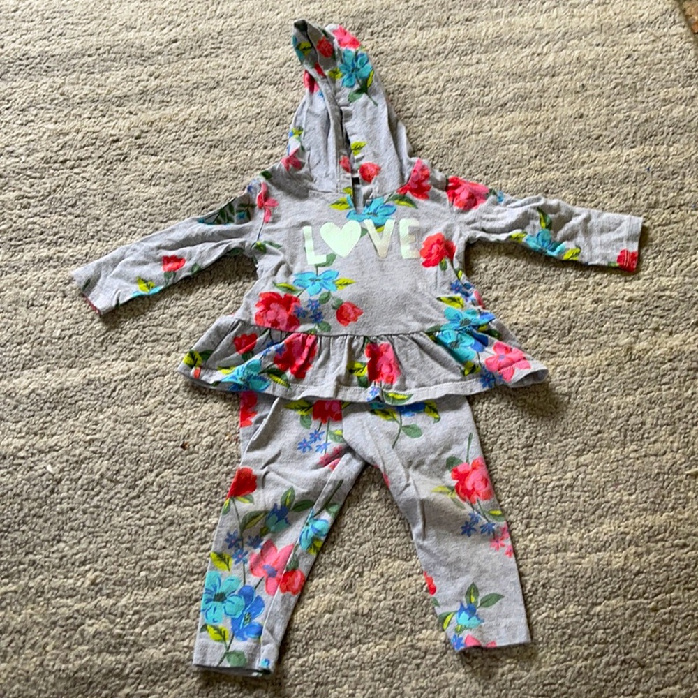 Carter’s matching set 12 months